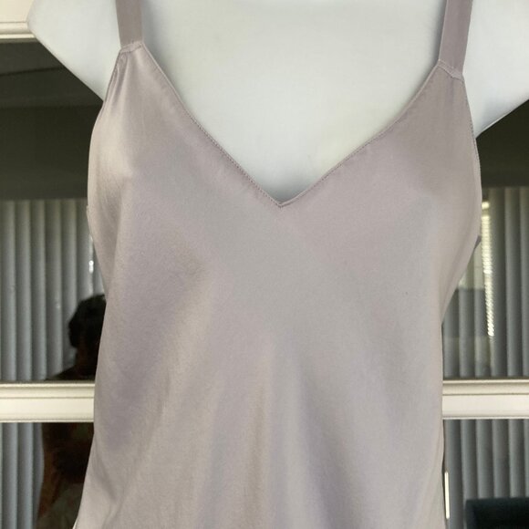 Victoria's Secret Sleeveless 100% Silk Chemise Light Pastel XS - Picture 2 of 8